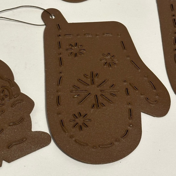 Rustic Metal Ornaments and Garland - Picture 7 of 16